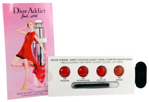 Verschiedene Farben des Dior Addict Fluid Stick