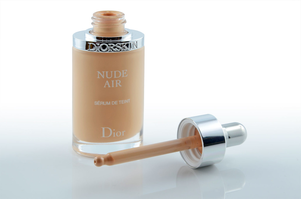 Dior Diorskin Nude Air Foundation mit Pipette